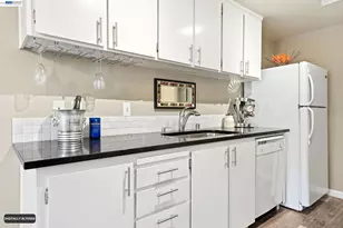 20720 4th St, Saratoga, CA 95070 - Photo 12
