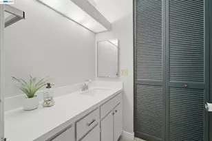 2101 Shore Line Dr, Alameda, CA 94501 - Photo 36