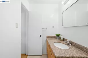 3033 Los Prados St, San Mateo, CA 94403 - Photo 24