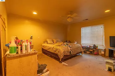 1110 Royal Blue Dr, Stockton, CA 95206 - Photo 18