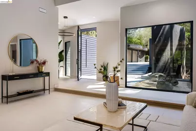 5645 Bacon Rd, Oakland, CA 94619 - Photo 8