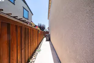 18628 Delta Ct, Lathrop, CA 95330 - Photo 16