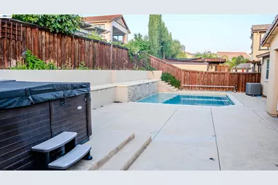 18628 Delta Ct, Lathrop, CA 95330 - Photo 4