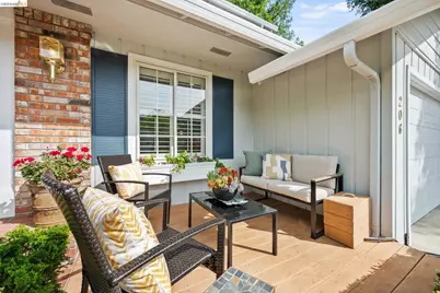 206 Sheila Ct, Moraga, CA 94556 - Photo 2