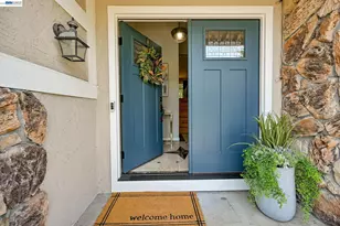135 St Germain Ln, Pleasant Hill, CA 94523 - Photo 4