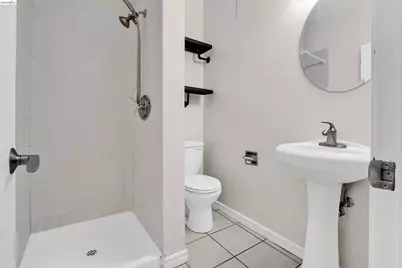 147 Richmond Ave, Richmond, CA 94801 - Photo 12