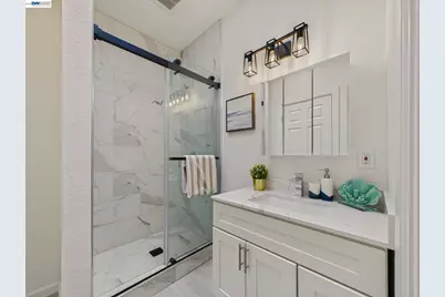 718 26th St, Oakland, CA 94612 - Photo 20