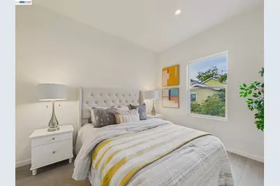 718 26th St, Oakland, CA 94612 - Photo 12