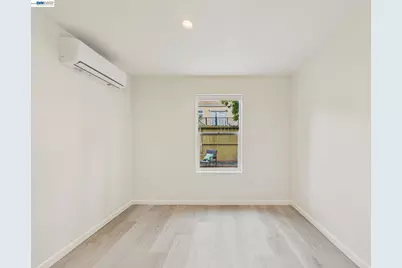 718 26th St, Oakland, CA 94612 - Photo 30