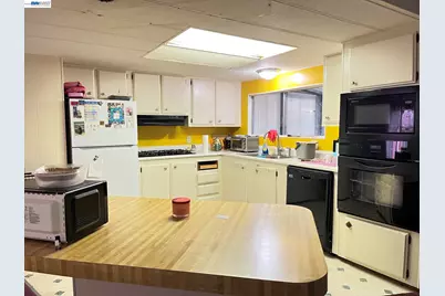1345 Chelsea Way, Hayward, CA 94544 - Photo 2