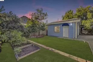 2635 10th St, Oakland, CA 94601 - Photo 46