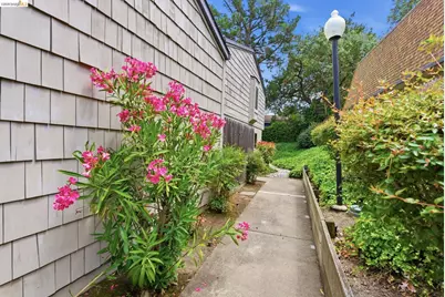 1833 Holland Dr, Walnut Creek, CA 94596 - Photo 4