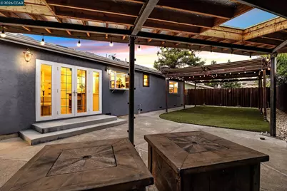 335 Lakeside Ct, Martinez, CA 94553 - Photo 32