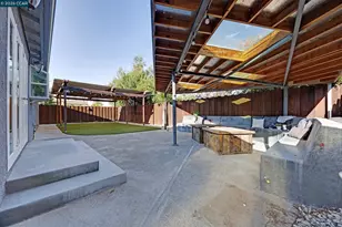335 Lakeside Ct, Martinez, CA 94553 - Photo 34