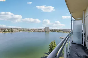1 Lakeside Dr, Oakland, CA 94612 - Photo 24