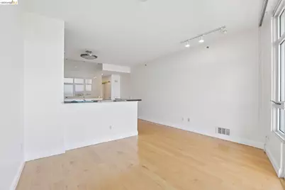 1 Lakeside Dr #1608, Oakland, CA 94612 - Photo 16