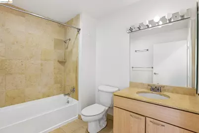 1 Lakeside Dr #1608, Oakland, CA 94612 - Photo 8