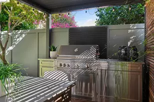 901 Paramount Rd, Oakland, CA 94610 - Photo 54