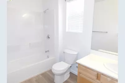 639 Heritage Cir, Ashland, CA 94580 - Photo 14