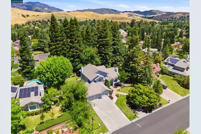 130 Summerfield St, Danville, CA 94506 - Photo 2