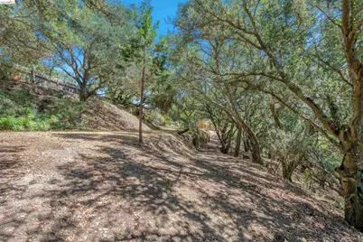 7001 Monte Verde Rd, El Sobrante, CA 94803 - Photo 28