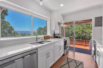 7001 Monte Verde Rd, El Sobrante, CA 94803 - Photo 8