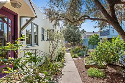 1418 Spruce St, Berkeley, CA 94709 - Photo 42