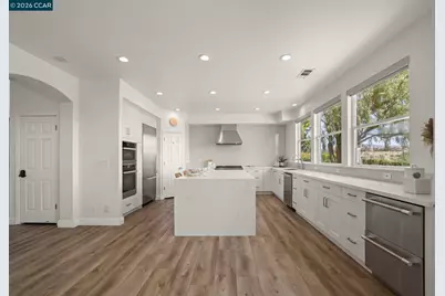 3048 Sorrelwood Dr, San Ramon, CA 94582 - Photo 16