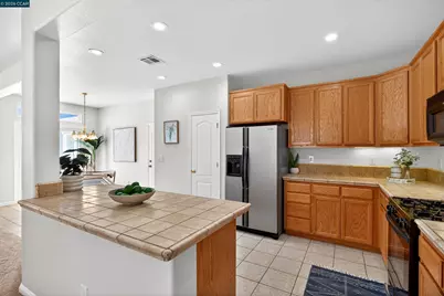 221 Victory Way, Suisun City, CA 94585 - Photo 20