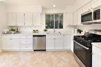 512 Burdick Dr, Bay Point, CA 94565 - Photo 14
