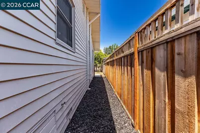 1709 Auseon Ave, Oakland, CA 94621 - Photo 38