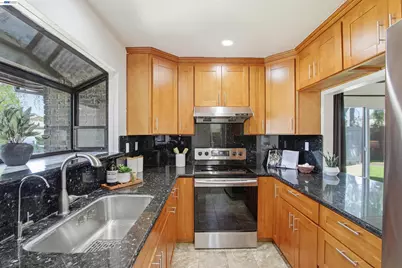 6010 Peppertree Ct, Newark, CA 94560 - Photo 14