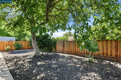 1161 Aspen Dr, Concord, CA 94520 - Photo 26
