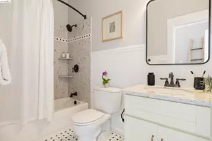 725 54th St, Oakland, CA 94609 - Photo 18