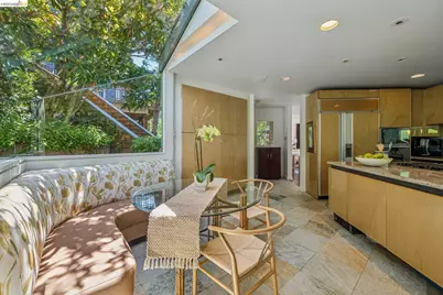 2223 Tunnel Rd, Oakland, CA 94611 - Photo 22