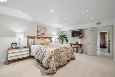 2223 Tunnel Rd, Oakland, CA 94611 - Photo 46