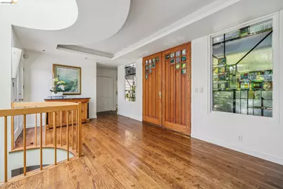 2223 Tunnel Rd, Oakland, CA 94611 - Photo 10