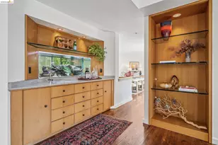2223 Tunnel Rd, Oakland, CA 94611 - Photo 18