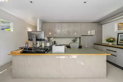 2223 Tunnel Rd, Oakland, CA 94611 - Photo 30