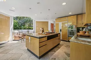 2223 Tunnel Rd, Oakland, CA 94611 - Photo 24