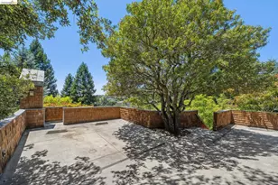 2223 Tunnel Rd, Oakland, CA 94611 - Photo 6