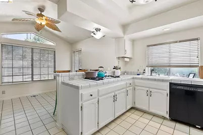 2244 Colonial Ct, Discovery Bay, CA 94505 - Photo 14