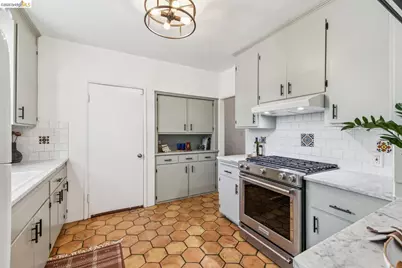 3535 Suter St, Oakland, CA 94619 - Photo 12