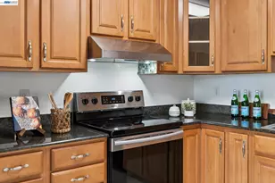 26 Raintree Ct, Hayward, CA 94544 - Photo 20
