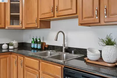 26 Raintree Ct #30, Hayward, CA 94544 - Photo 18