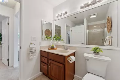 26 Raintree Ct #30, Hayward, CA 94544 - Photo 36