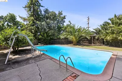1035 Oak Grove Rd, Concord, CA 94518 - Photo 52