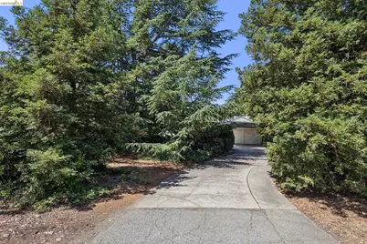 1035 Oak Grove Rd, Concord, CA 94518 - Photo 74