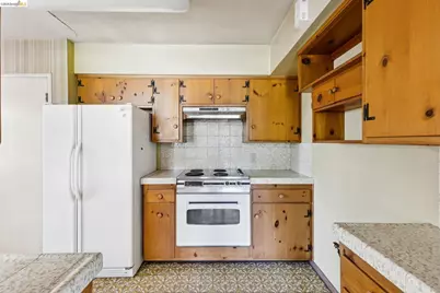 1035 Oak Grove Rd, Concord, CA 94518 - Photo 22