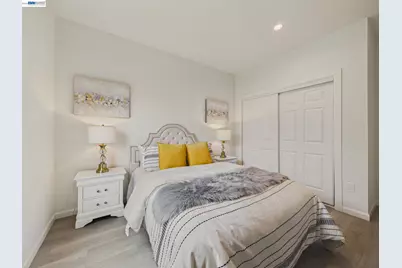 718 26, Oakland, CA 94612 - Photo 14